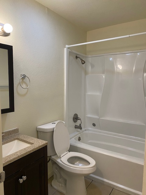 415 E Flora St Apt 12 property image