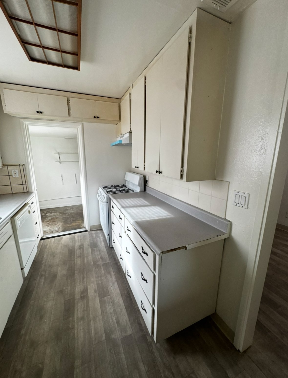 1848 La Jolla Drive property image