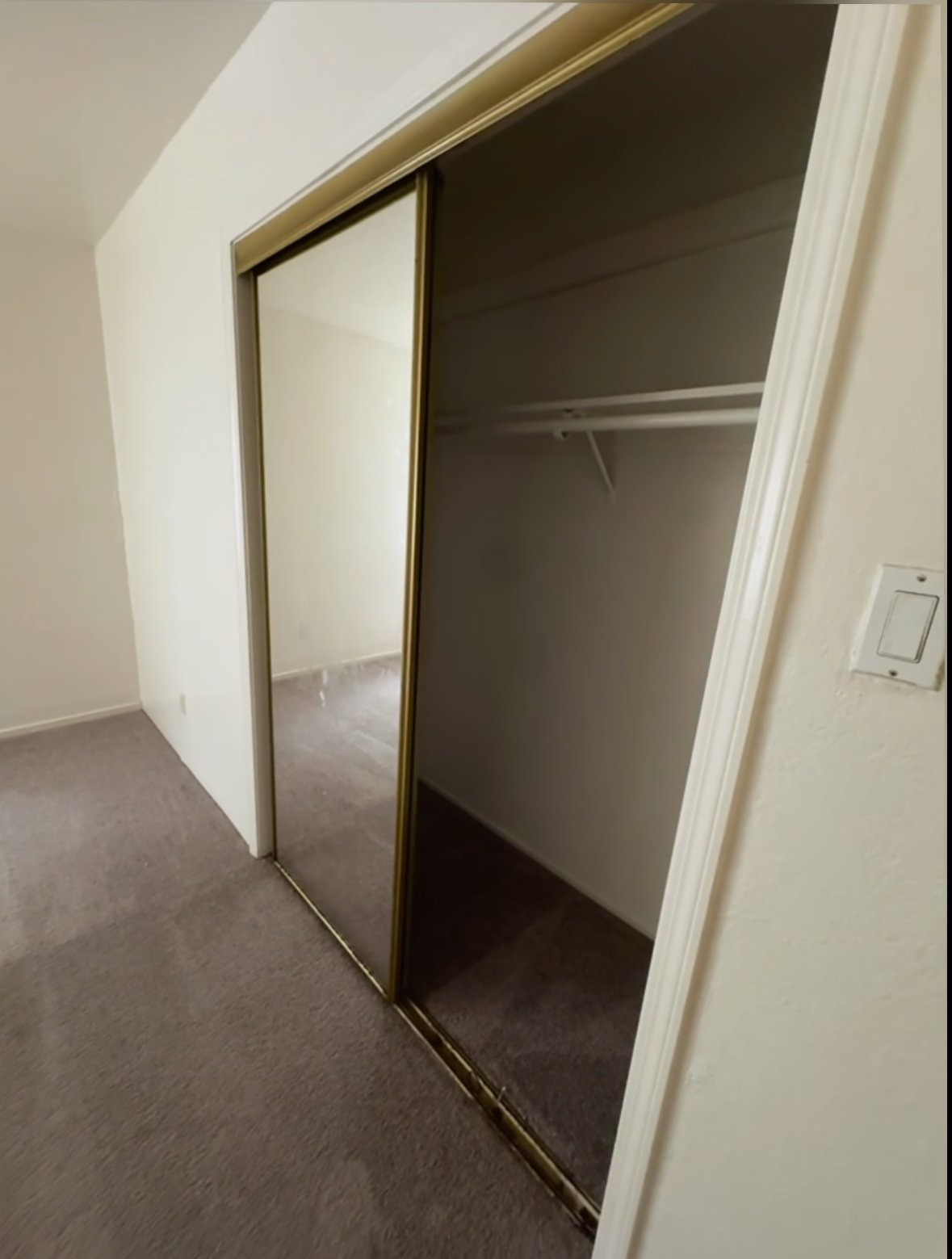 1848 La Jolla Drive property image