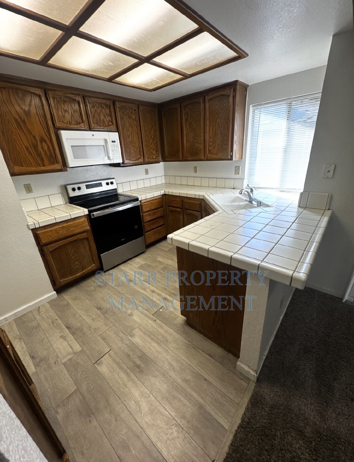 9421 Soaring Oaks property image