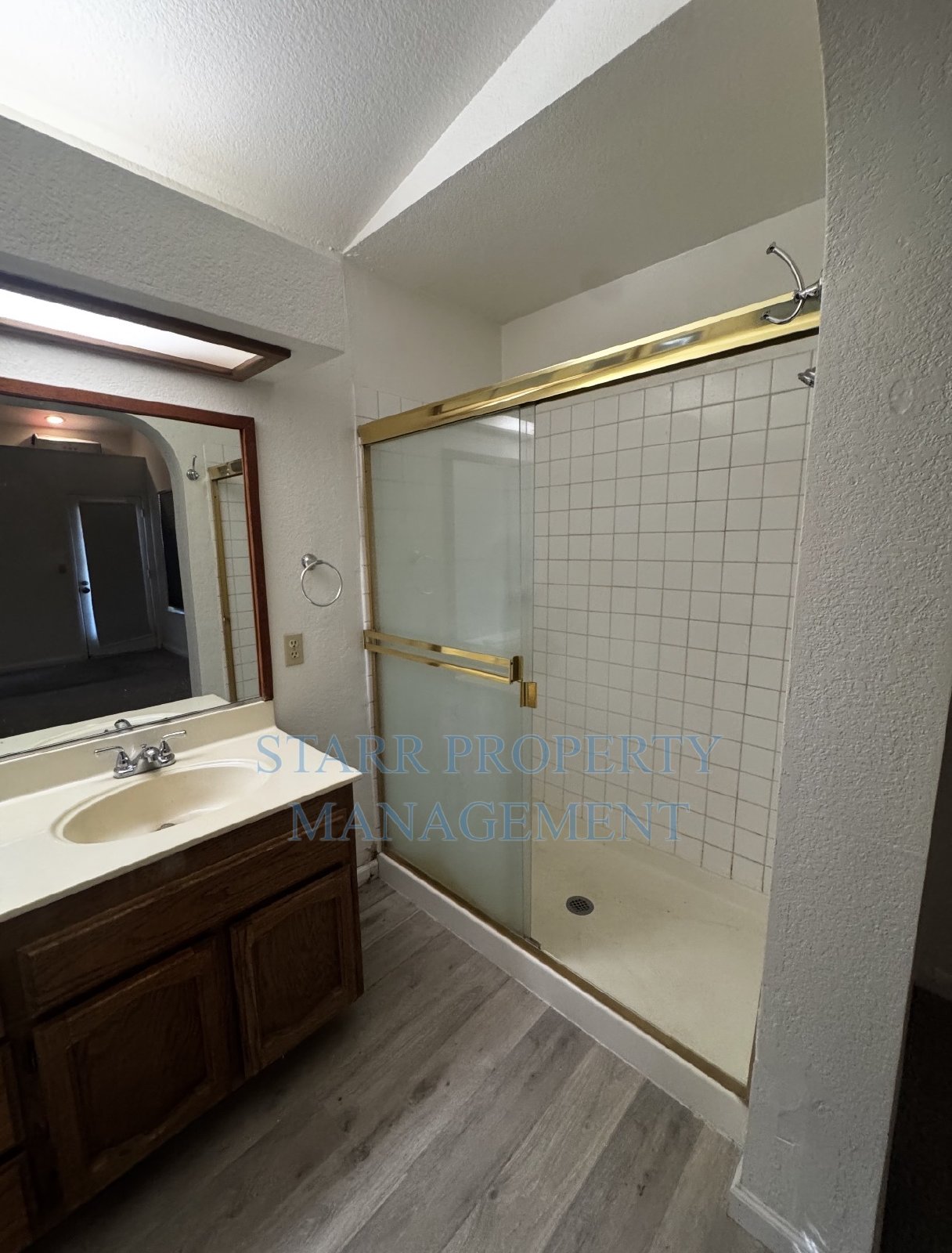 9421 Soaring Oaks property image