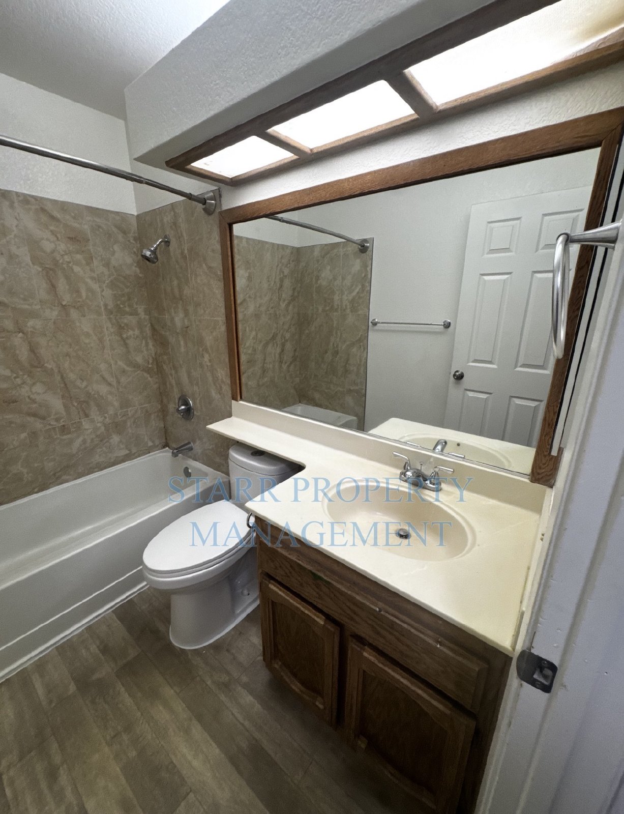9421 Soaring Oaks property image