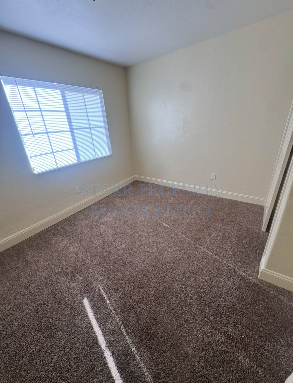 2082 Elmwood Ave property image