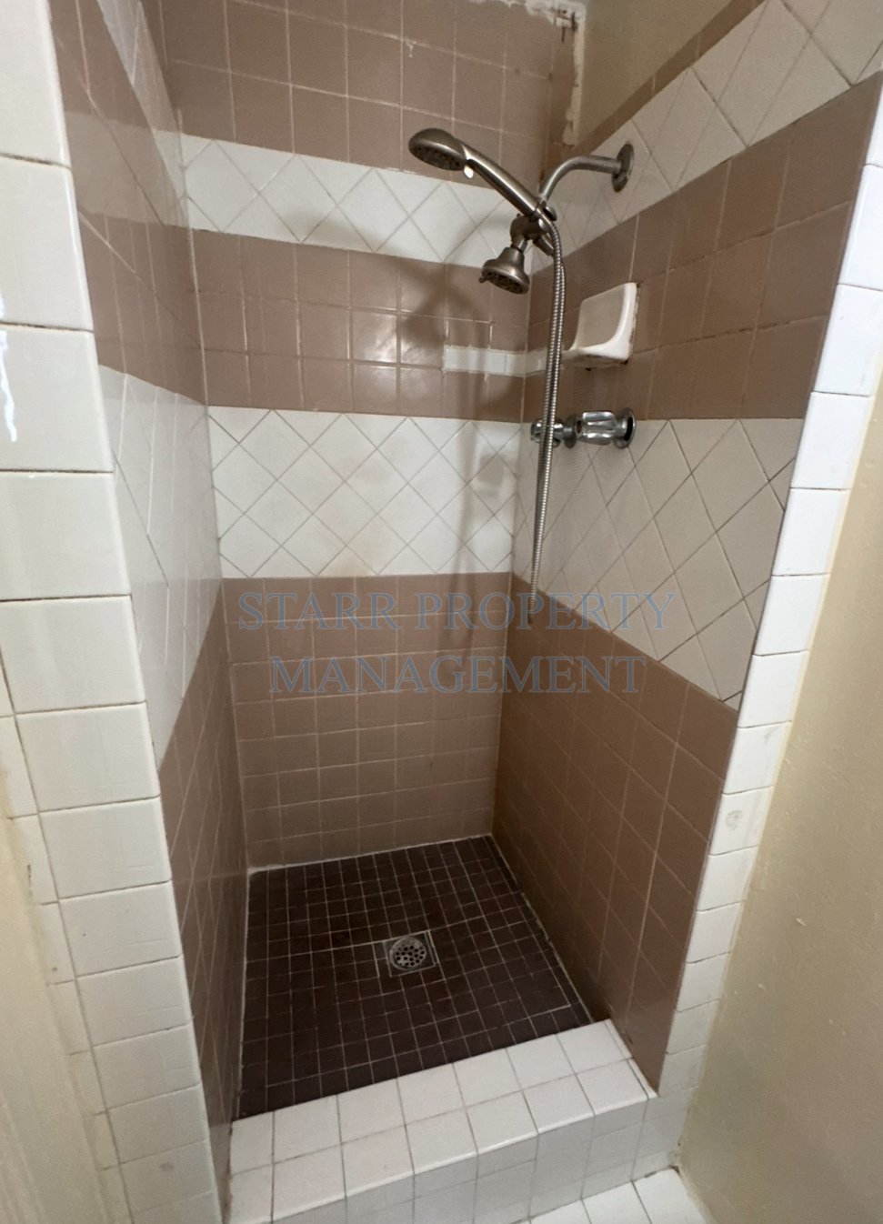 2082 Elmwood Ave property image