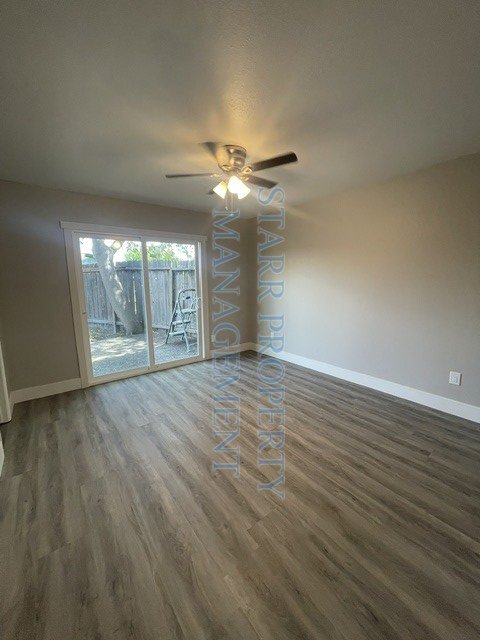 2819 Village Green property image