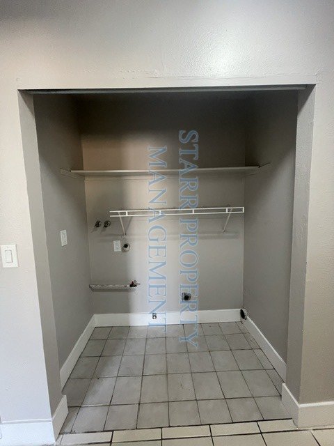 2819 Village Green property image