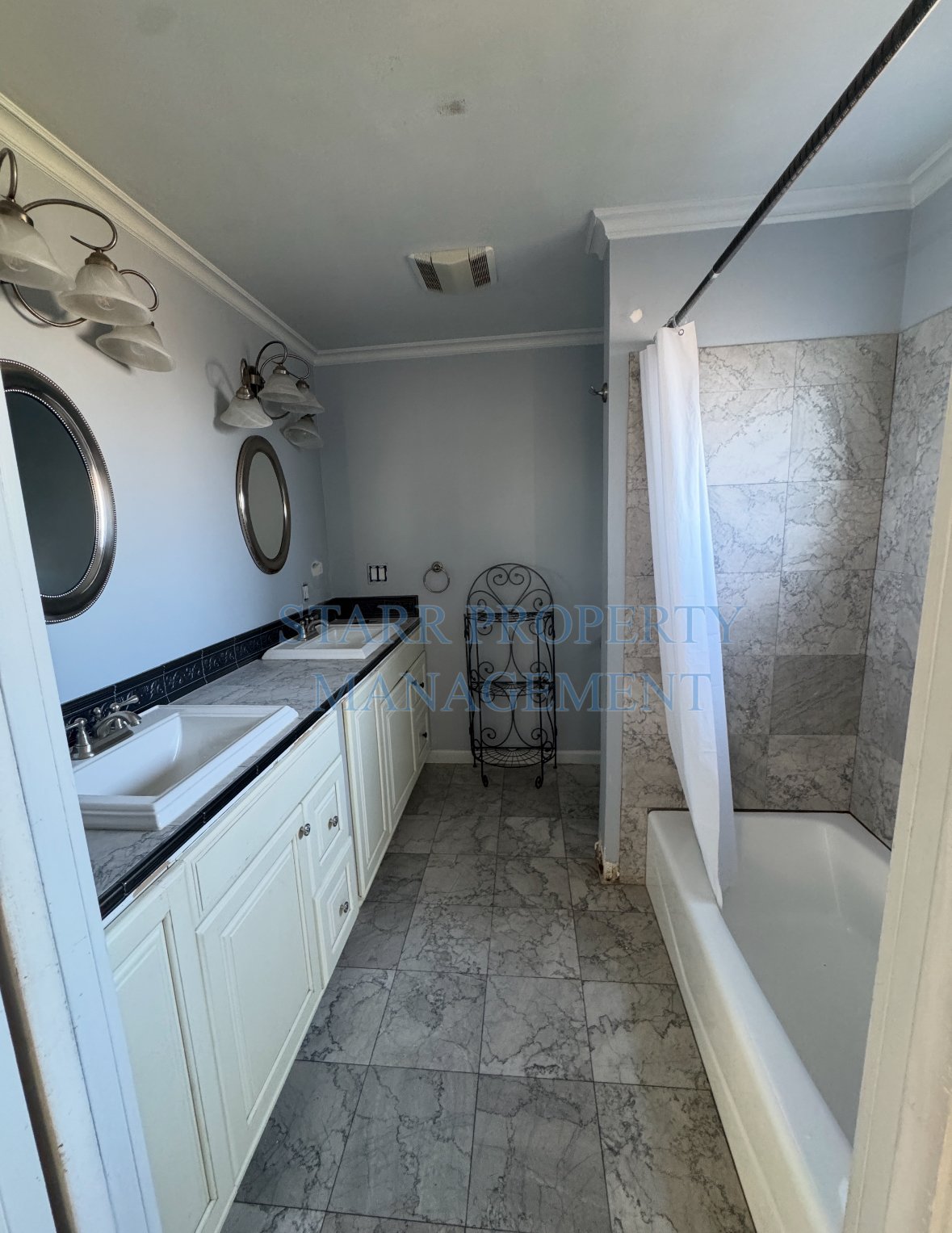 2053 Myrtle property image