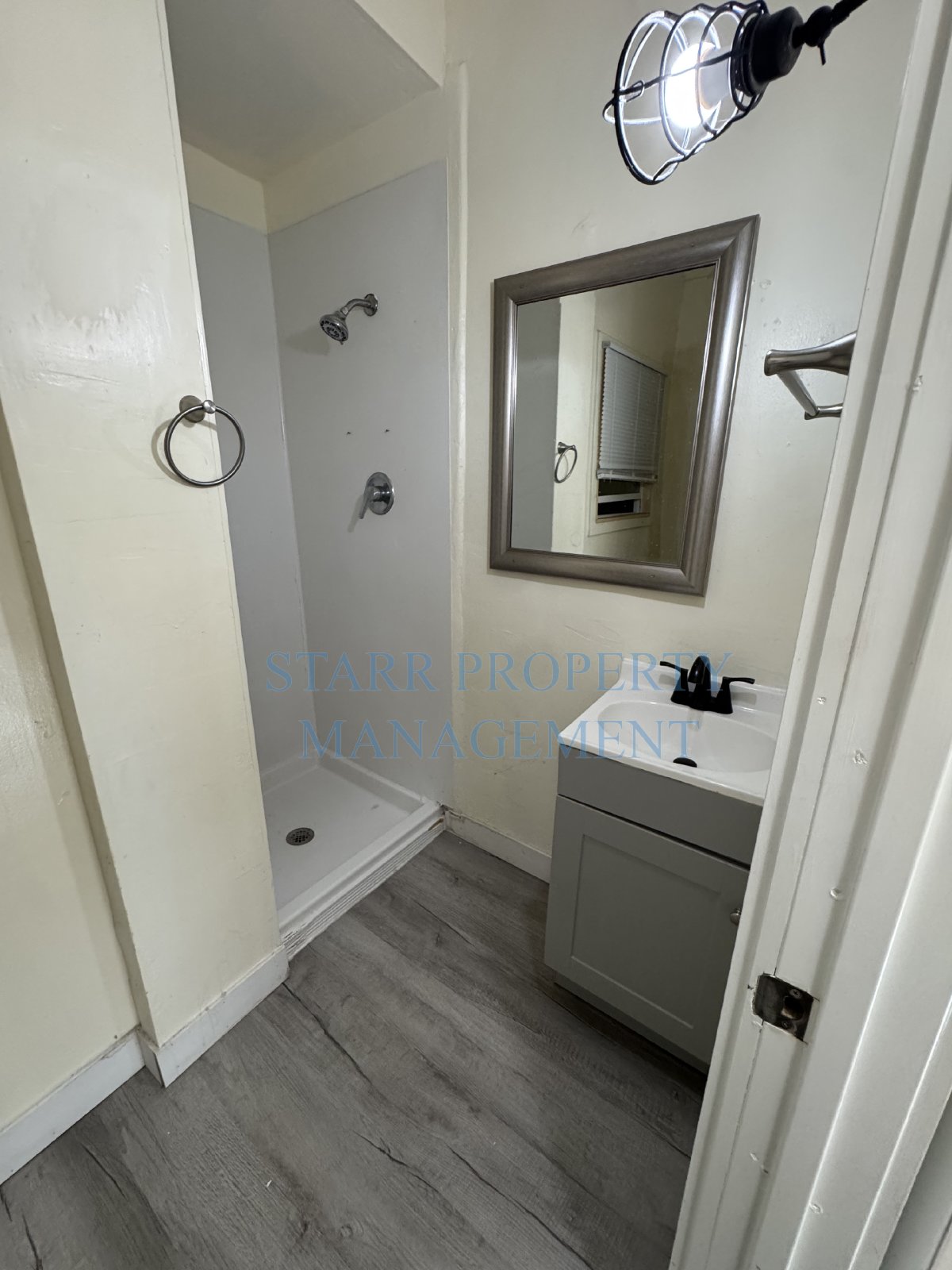 13 property image